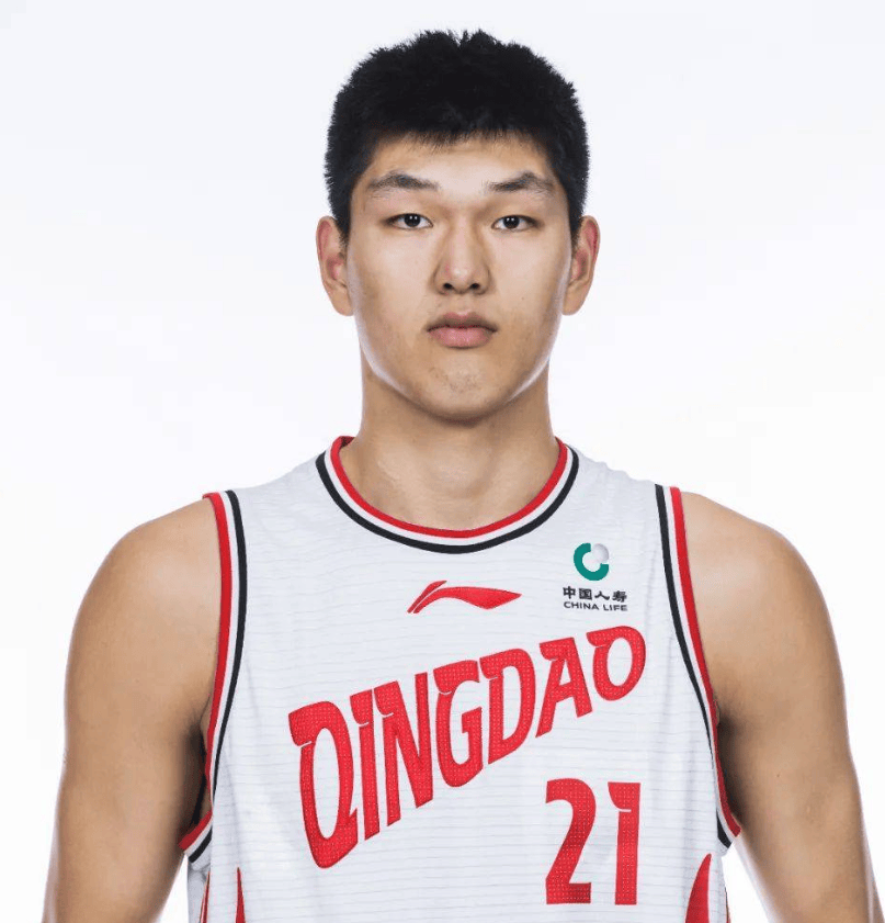 刘传兴宣布加盟广东队,与徐杰胡明轩一起冲击冠军,杜锋乐开了花