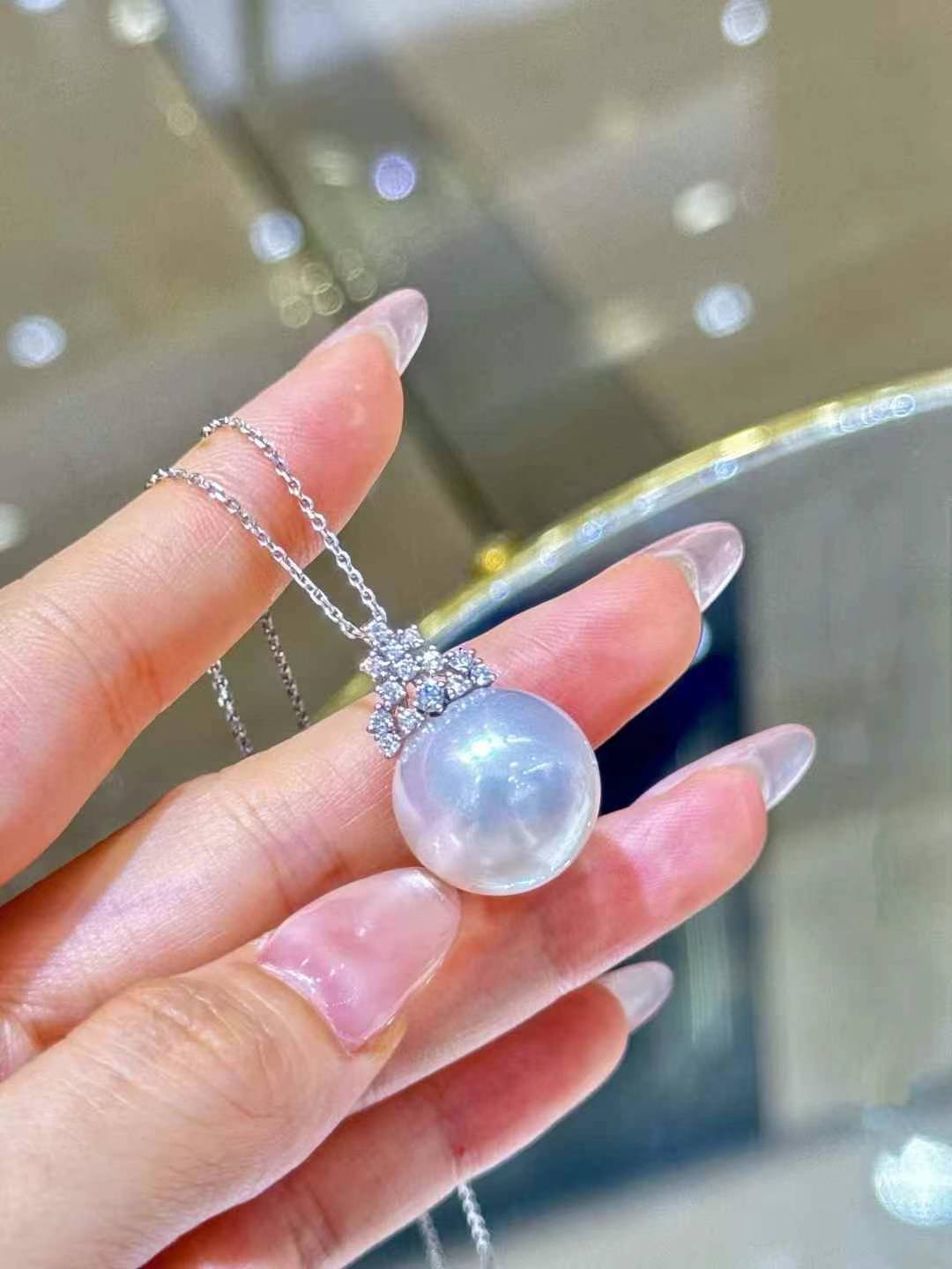 冰雪皇冠澳白钻石吊坠 16