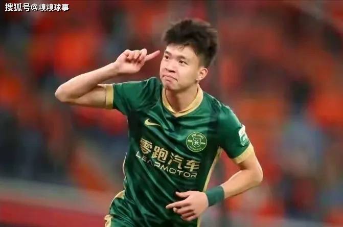 中国足球之星王钰栋留洋的一些问题和探讨，现在最应该防止饭圈化