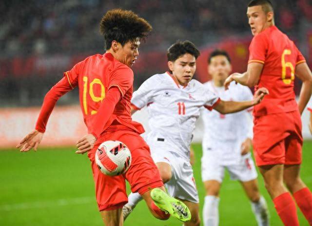 U19国足战平澳大利亚，山东泰山青训成果显著
