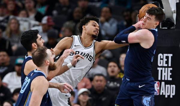 天空预测：足总杯水晶宫拿下曼城夺冠，英超维拉4-0热刺