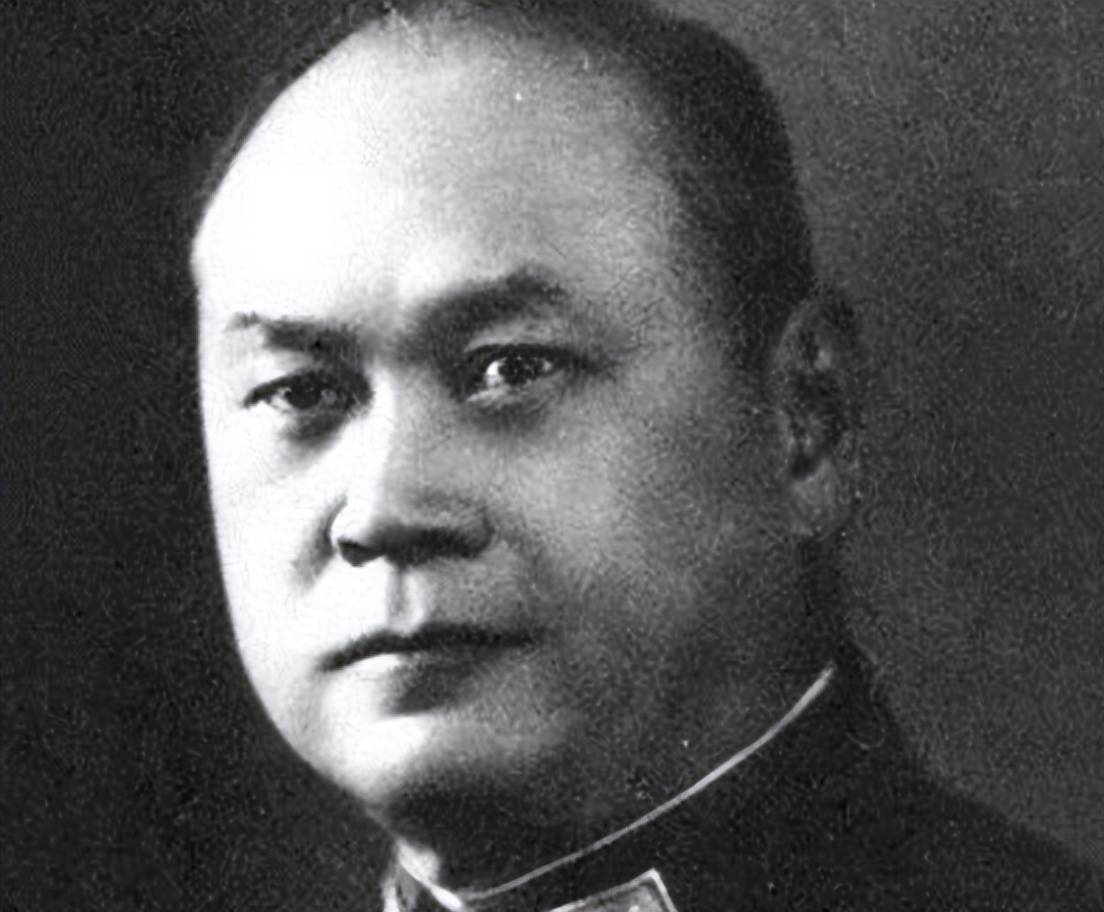 他是民国传奇将军,与蒋介石"相爱相杀",老婆成了最危险的人