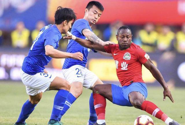 上海申花足协杯首秀：王世龙与汪海健或将迎来首发机会