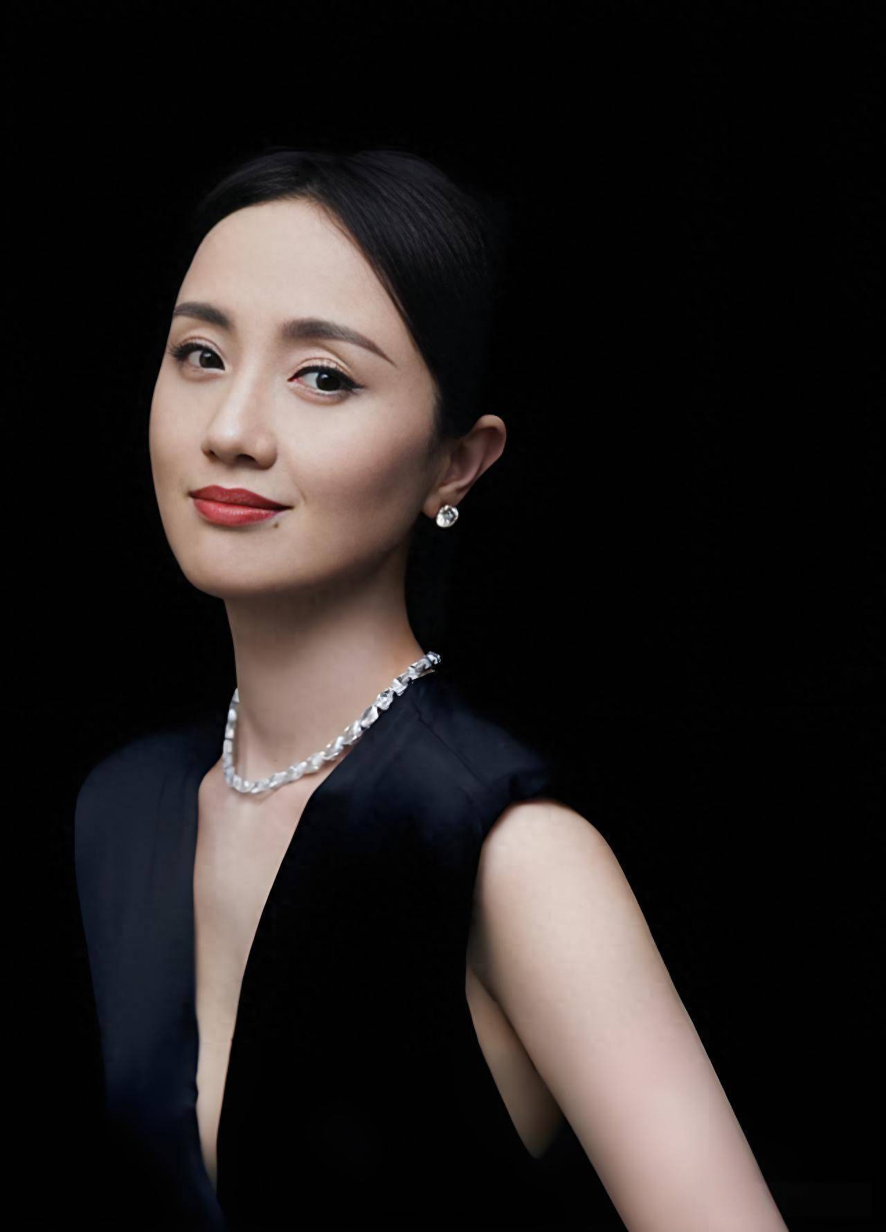 51岁演员朱媛媛离世,20天前还与网友互动,丈夫辛柏青发文悼念