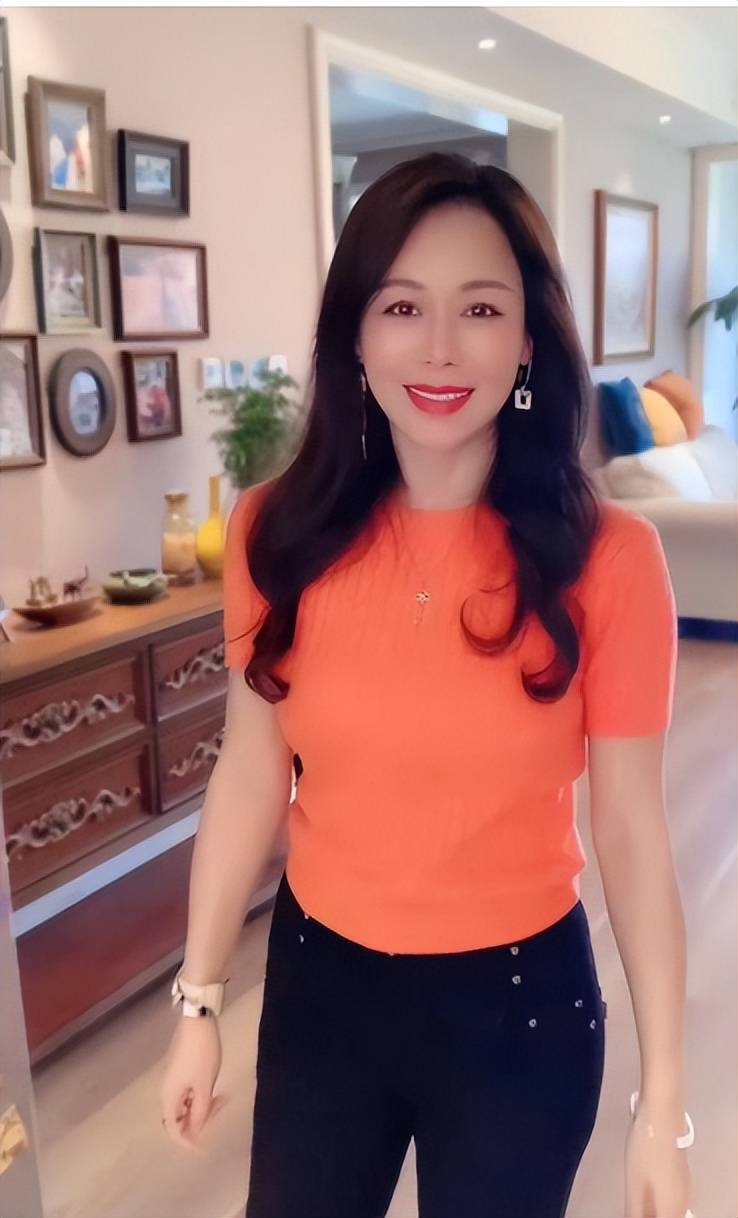 在事业最忙碌的岁月里,田慧几乎把所有时间都投入到工作中,难以顾及