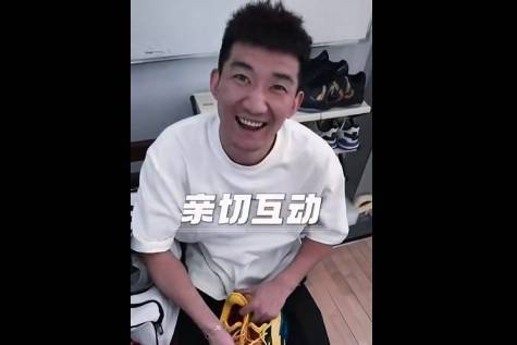 这个梗过不去了！孙铭徽当面调侃周琦是波兰人