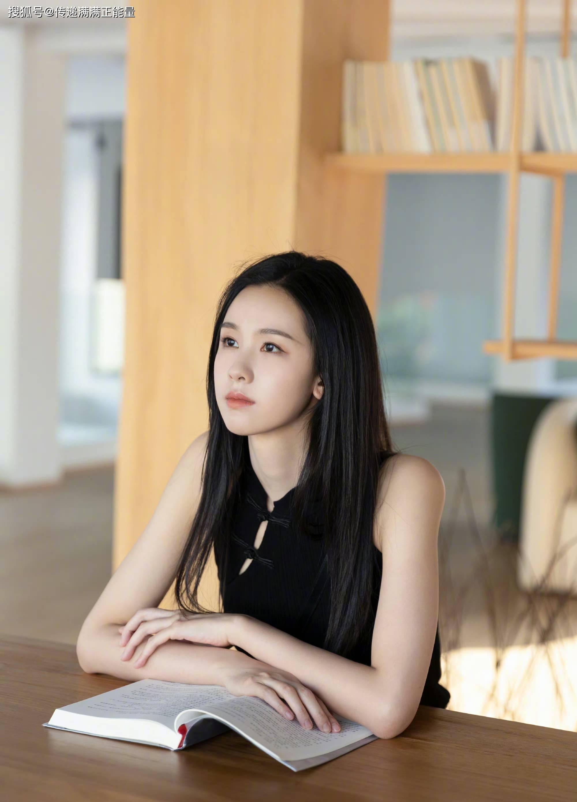 陈都灵战国袍掀帘杀爆热搜学霸式美丽如何碾压娱乐圈