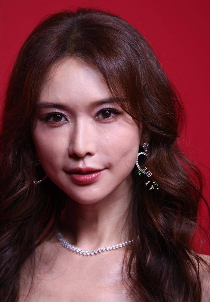 林志玲高清生图照曝光,看清长相时,才明白杨幂为何要躲镜头!