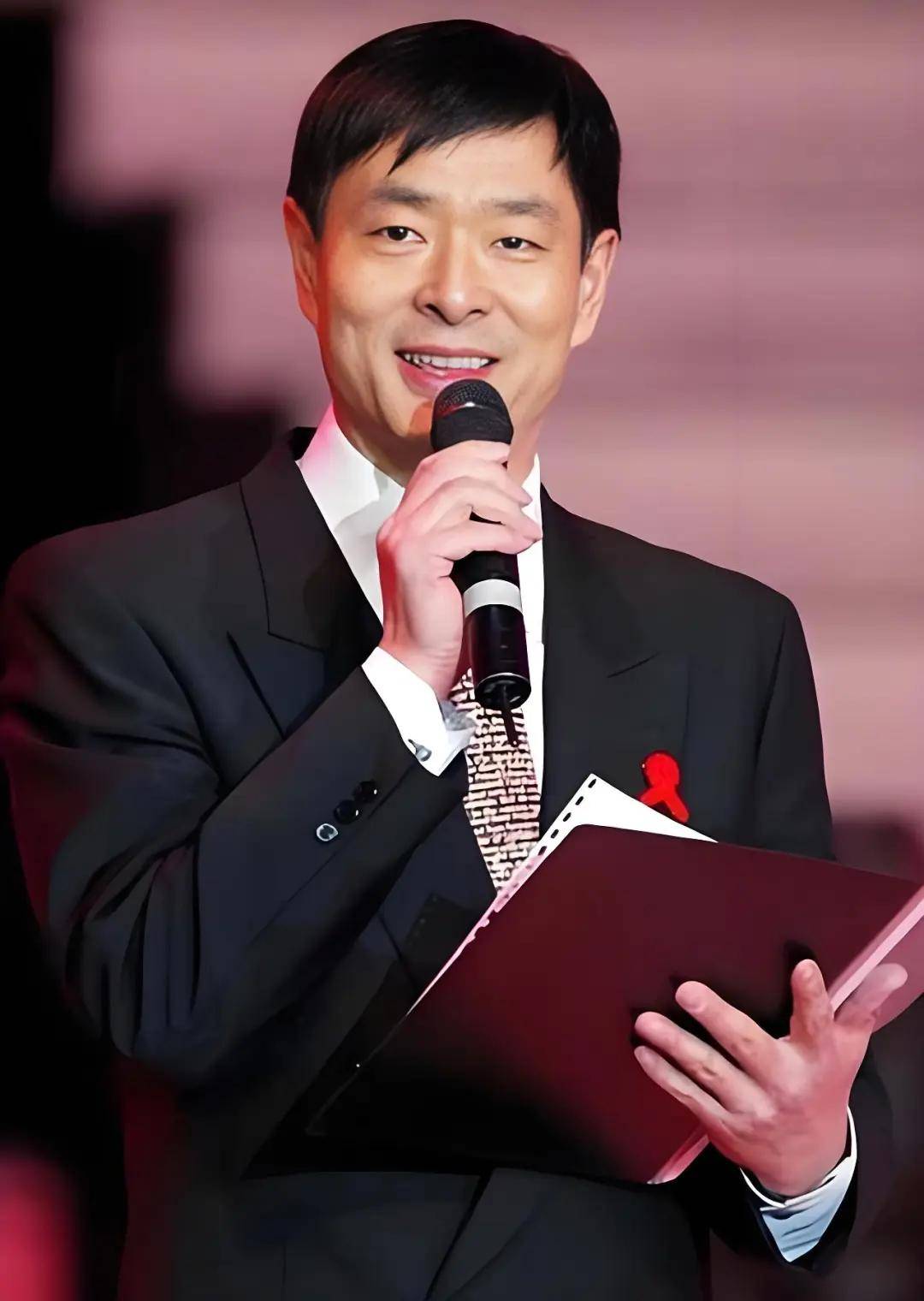 72岁濮存昕:从帅哥到"胖大爷",女婿如儿子般亲密