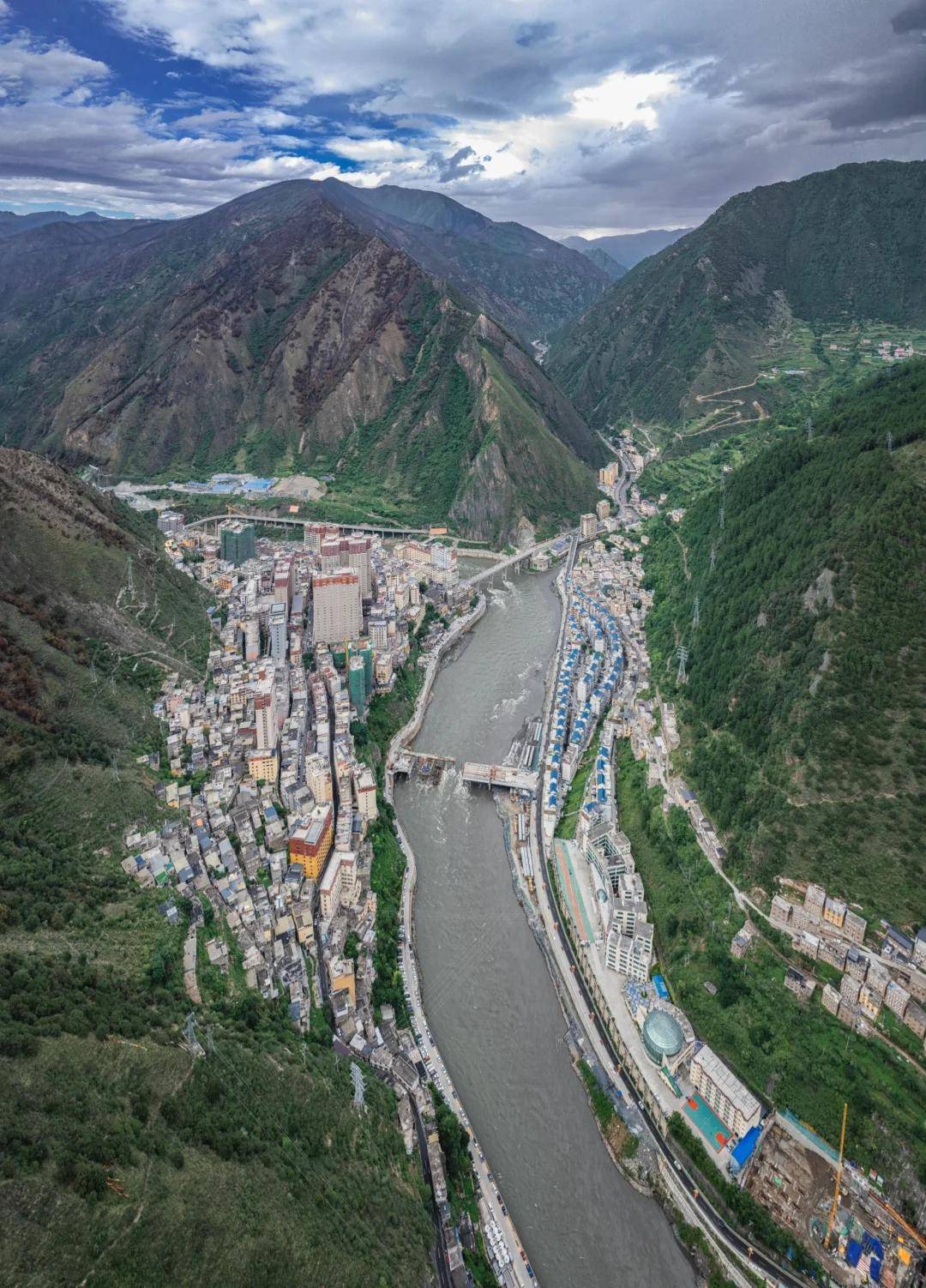 5平方公里人人住的都是江景房