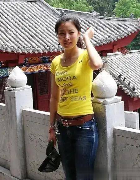 奥运冠军杜丽近况:大变样疑整容,颜值逆天变女神,41岁风韵犹存