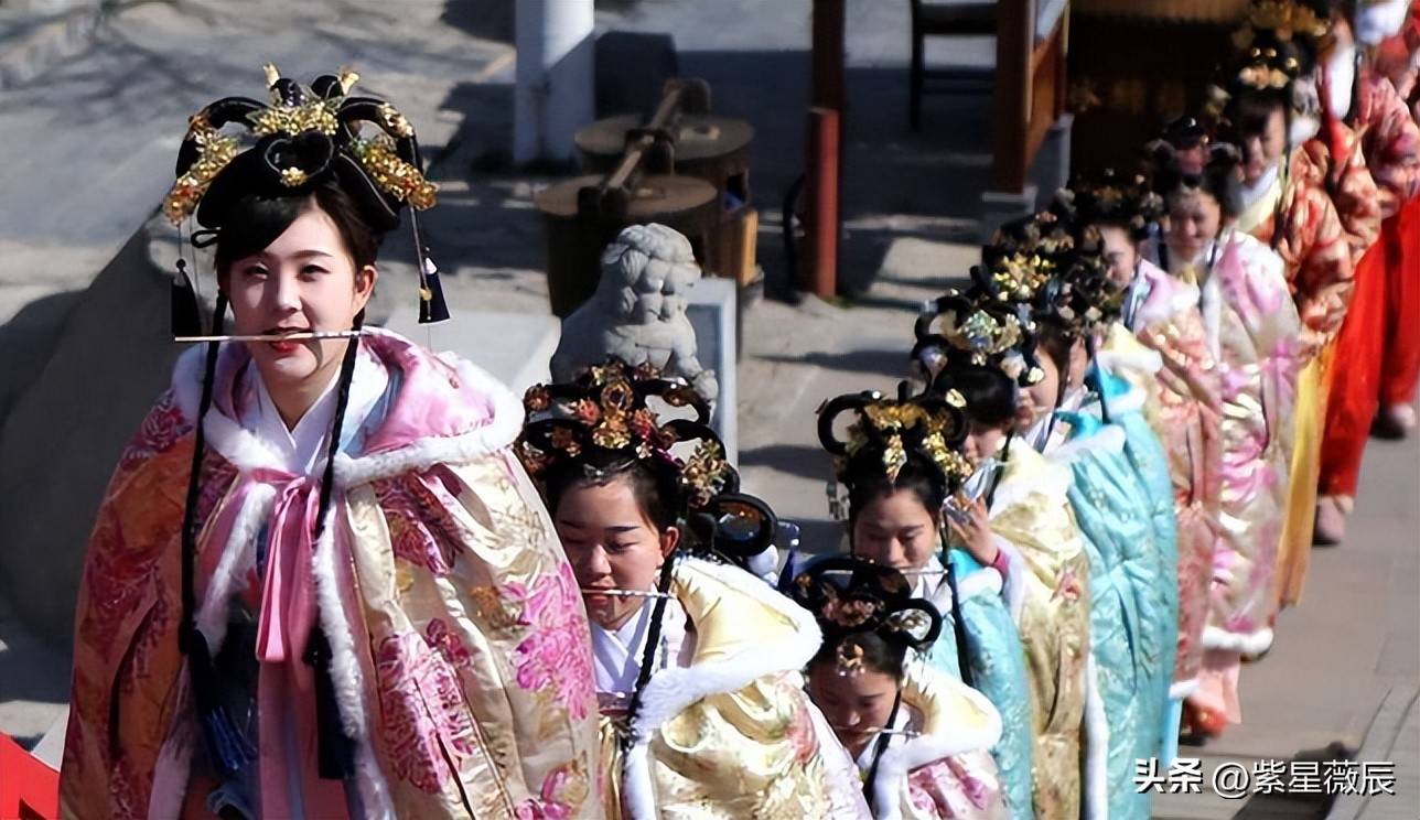 明朝后宫有多残酷:宠妃因一句话被凌迟,皇帝又烧死皇后为她报仇