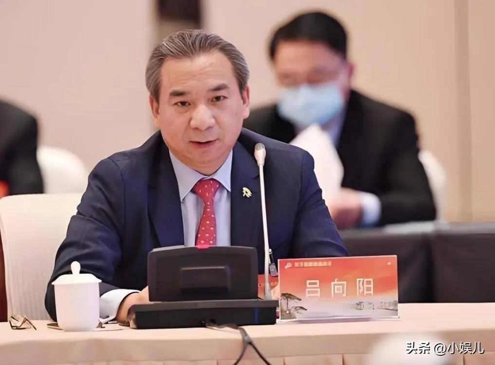 表弟成中国首富后,大手笔还了他1000亿