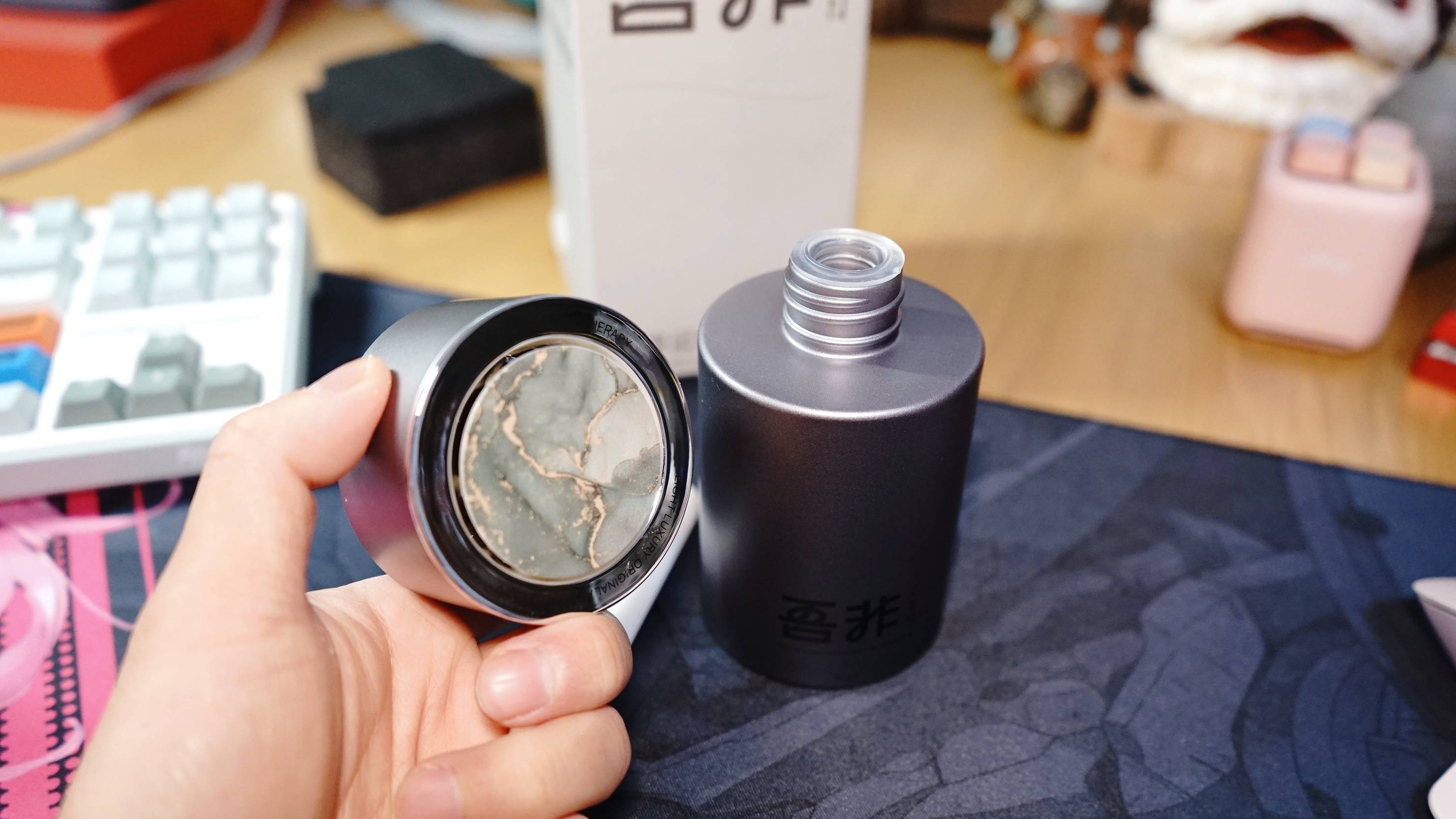 执着好香很讲究,安全为本精选料,吾非时来运转杯架香薰