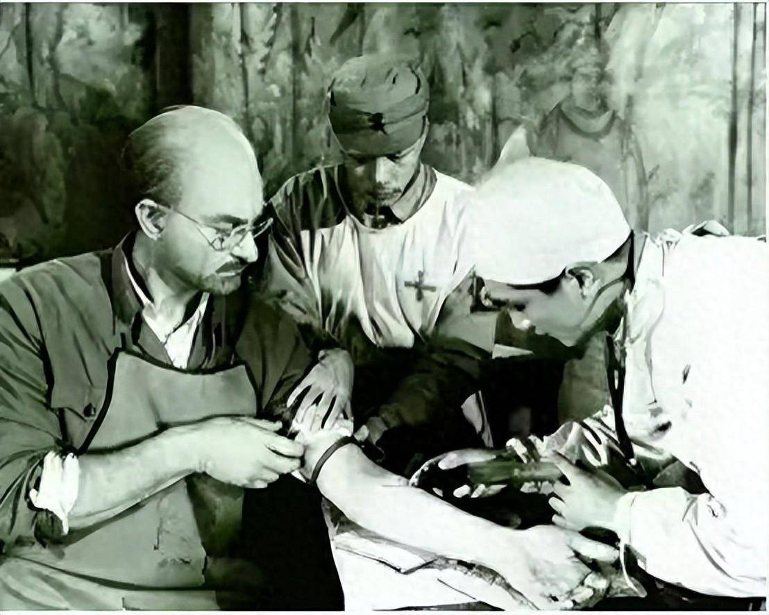 1939年,白求恩临终前给聂荣臻写信:请给我的离婚妻子寄一笔钱