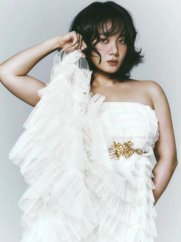 韩女星新形象照曝光,“整容式”颜值逆袭,网友:达到女演员级别 插图4 韩女星新形象照曝光,“整容式”颜值逆袭,网友:达到女演员级别 插图4