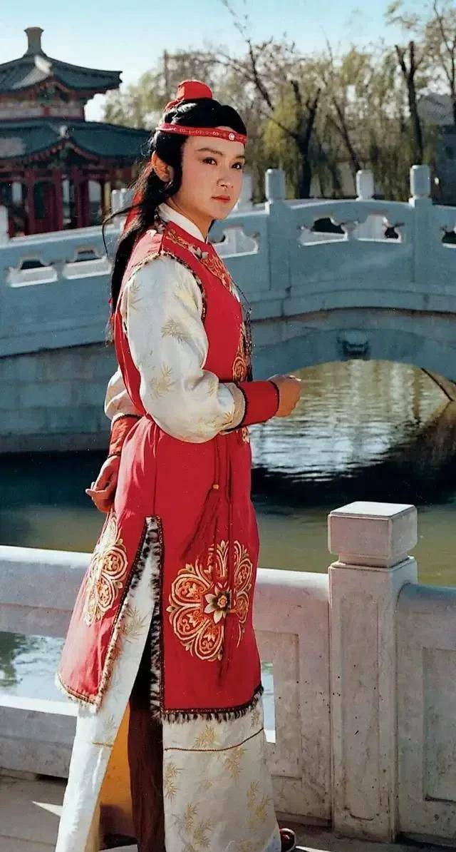 抠红楼梦细节会发现，袭人哥哥的职业是花子，是拐卖小孩的人贩子_抠红楼梦细节会发现，袭人哥哥的职业是花子，是拐卖小孩的人贩子_