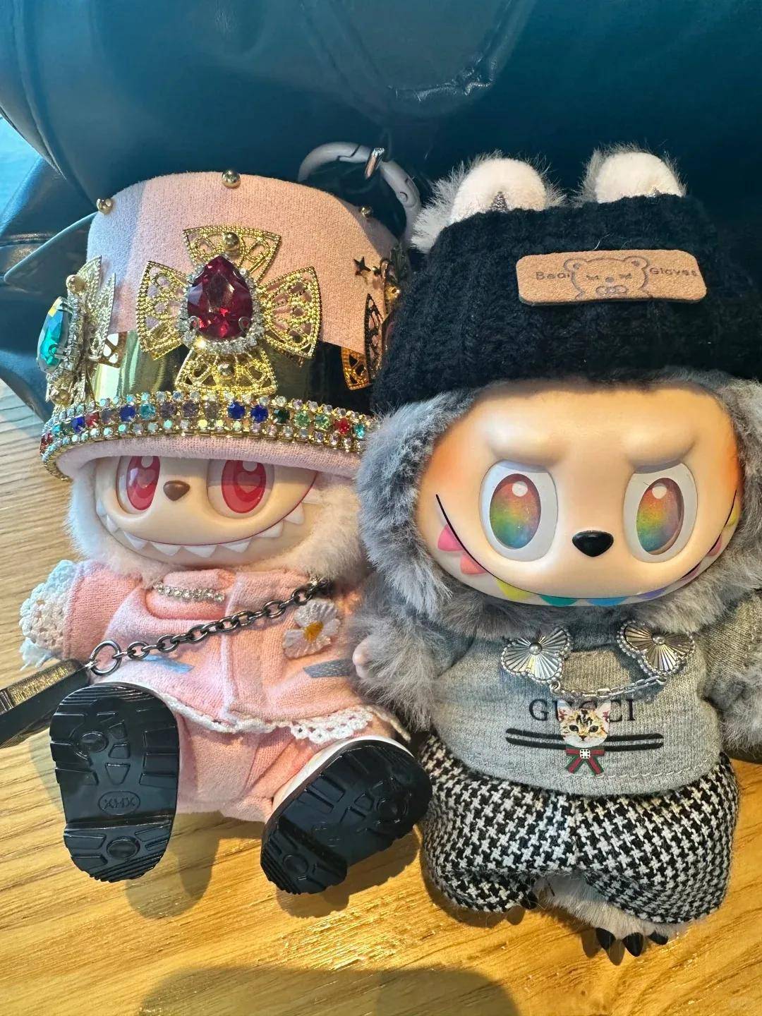 图片来自小红书 @yn还有"宝曼兰朵家族"的labubu,自带清冷品位,气质