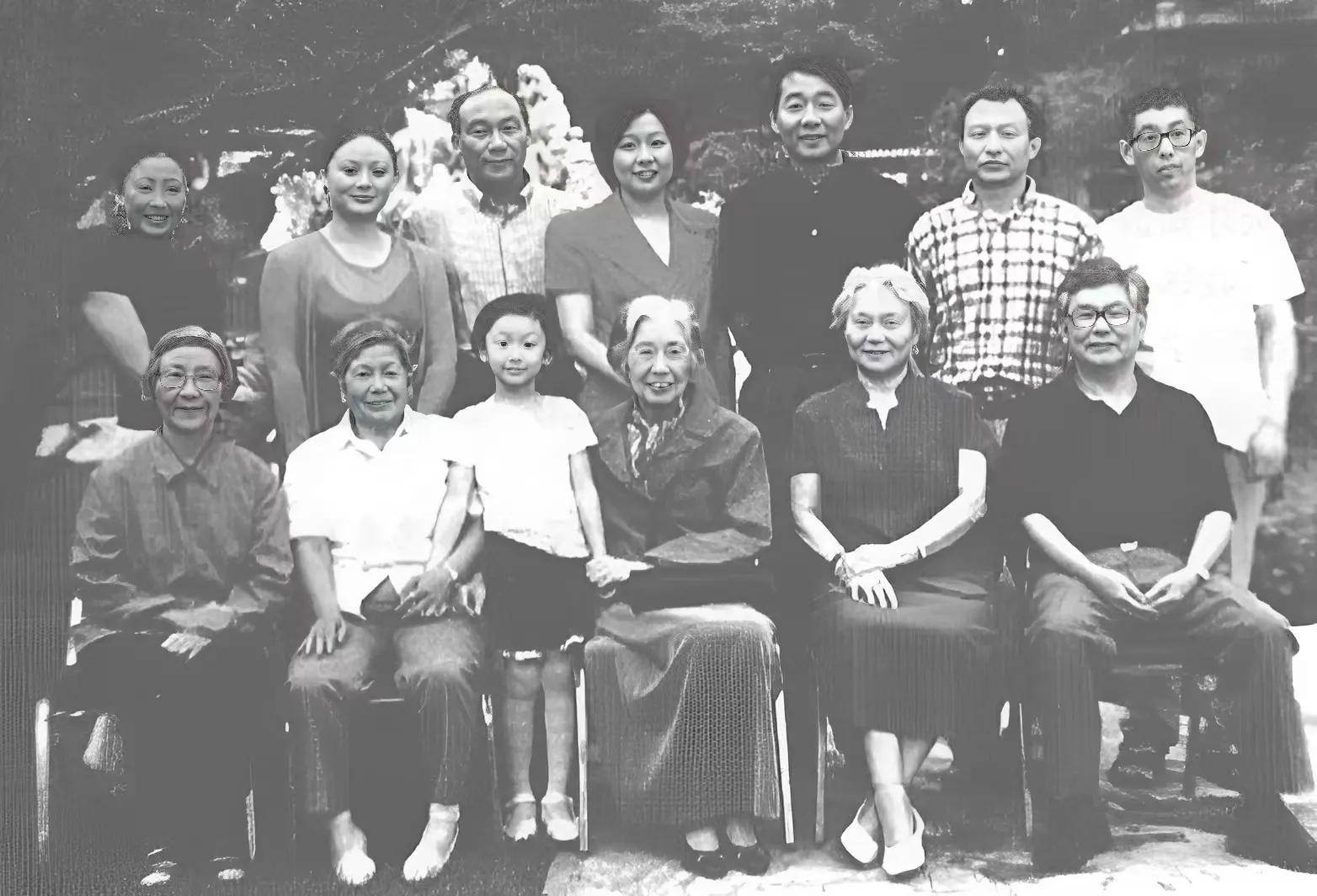 80年，刘少奇外孙被未来岳母拒之门外，情急之下他大喊一声：妈！__80年，刘少奇外孙被未来岳母拒之门外，情急之下他大喊一声：妈！