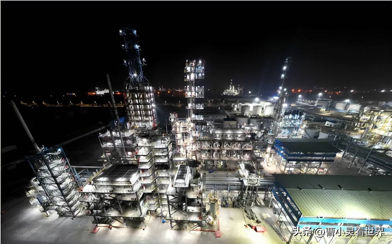 把伊朗逼急了，封锁霍尔木兹海峡，会如何影响中国、美国和全球_搜狐网