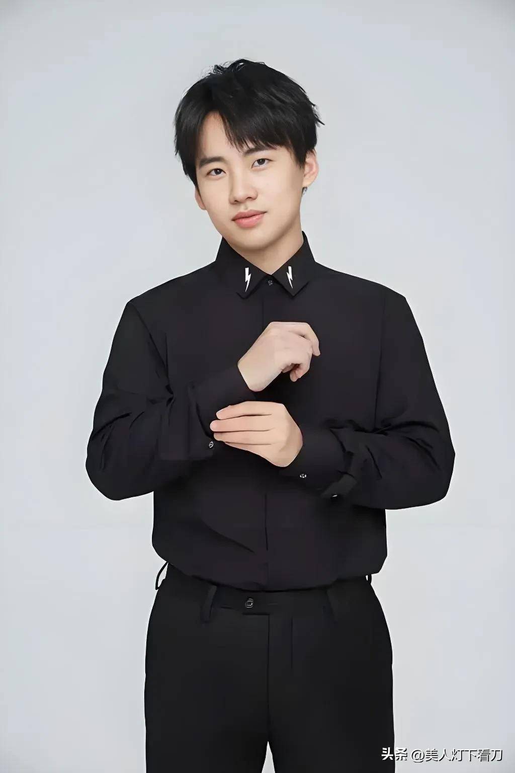_顶流争霸, 新人崛起, 德云社“五大王牌”谁能接班郭德纲？_顶流争霸, 新人崛起, 德云社“五大王牌”谁能接班郭德纲？