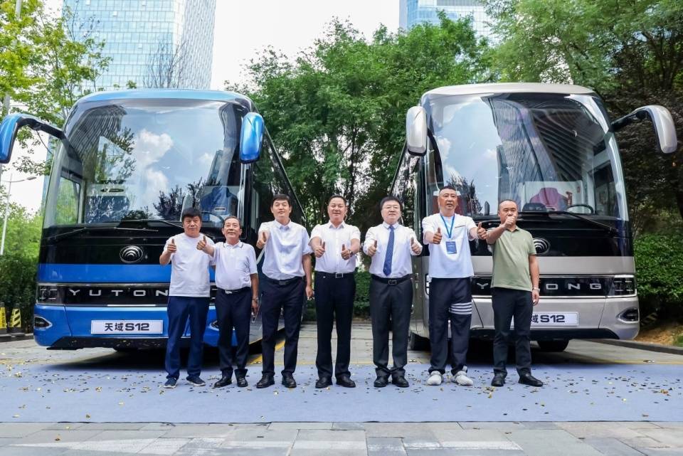 东方美学融合世界科技！宇通天域S12正式上市，重新定义“高端客车”