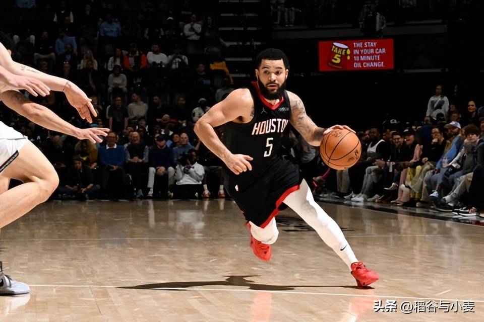火箭与先发控卫完成续约，这个价格确实是有些低于大家预期的？_1