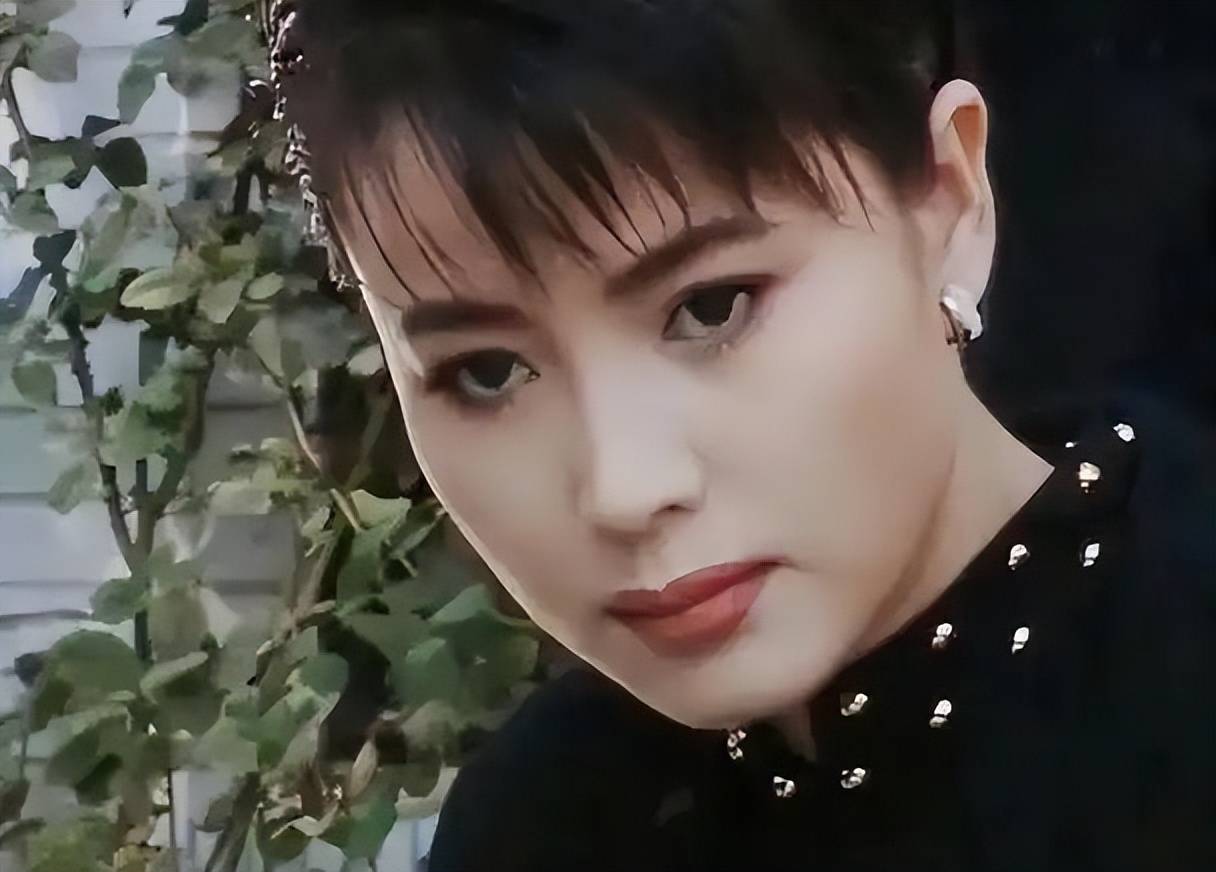 女演员于小慧:22岁生下儿子,为了儿子净身出户,如今终于熬出头