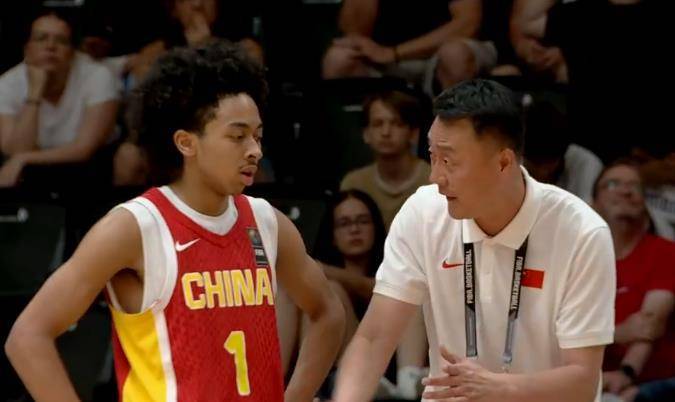 难求一胜，中国男篮不敌新西兰，三人表现让人满意，朱正不及格