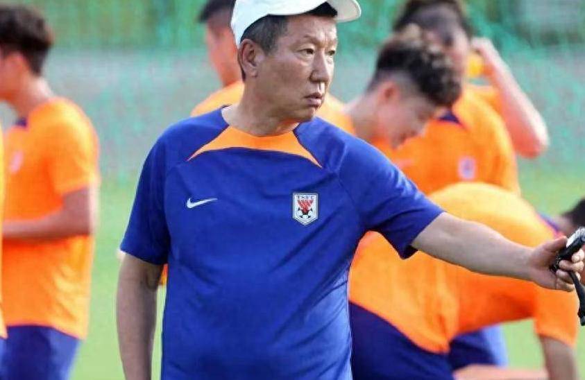 山东泰山队内部危机：崔康熙未经许可离队，俱乐部陷入管理混乱