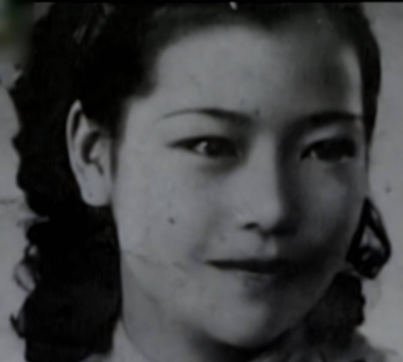 蔡若曙:苦等丈夫黄维27年,丈夫特赦一年后,她为何选择投河自尽