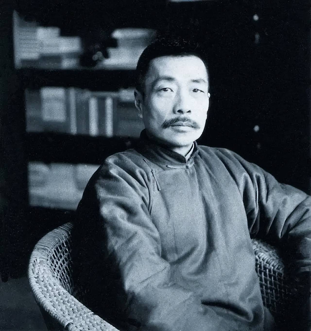 鲁迅的家人后来怎样了?儿子成了高官,侄孙成了大明星名字很熟悉