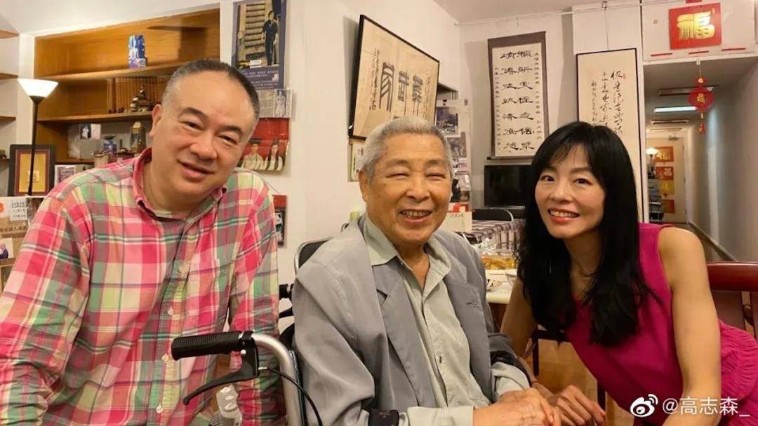 舞台剧女王焦媛与旧爱同框,曾与高志森拍拖21年,疑似恋情曝光