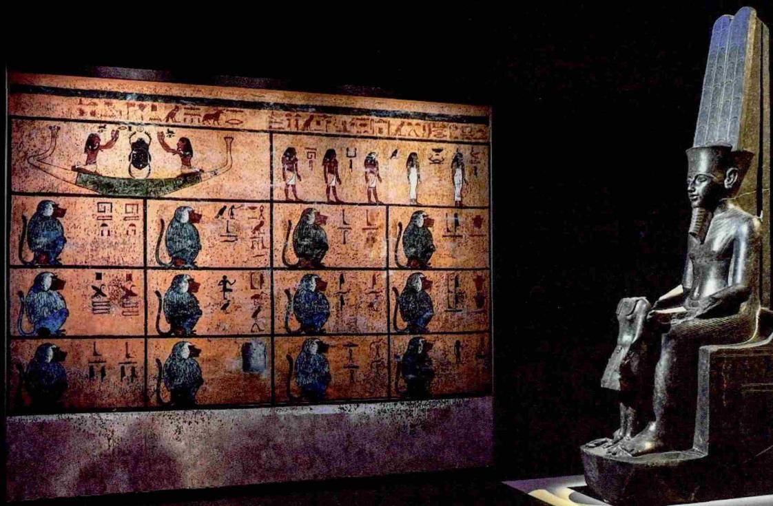 1922年埃及法老王陵墓被打开,出土黄金匕首,专家:不是地球产物