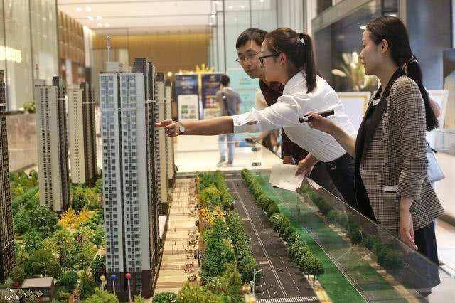 为什么楼市明明那么惨，但我们却感觉不到房子降价呢？