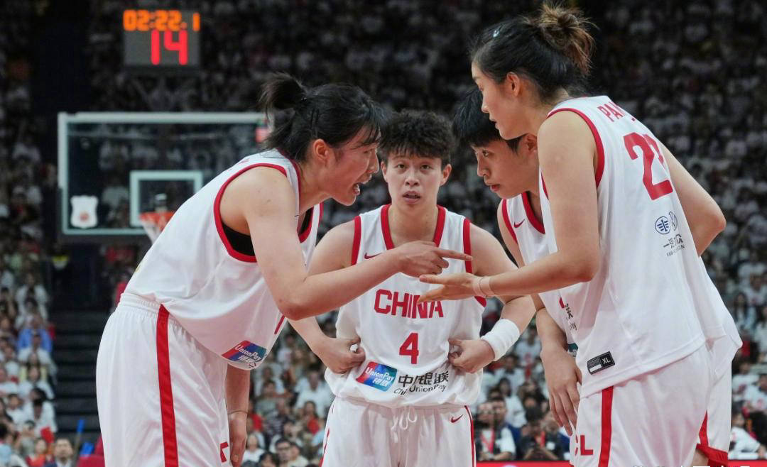 中国女篮亚洲杯热身赛失利：四名球员表现不佳，宫鲁鸣用人策略引争议