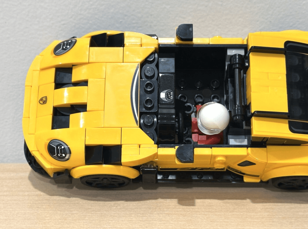 乐高首款8格保时捷911 gt3 rs评测:车灯争议大,但真值得买!