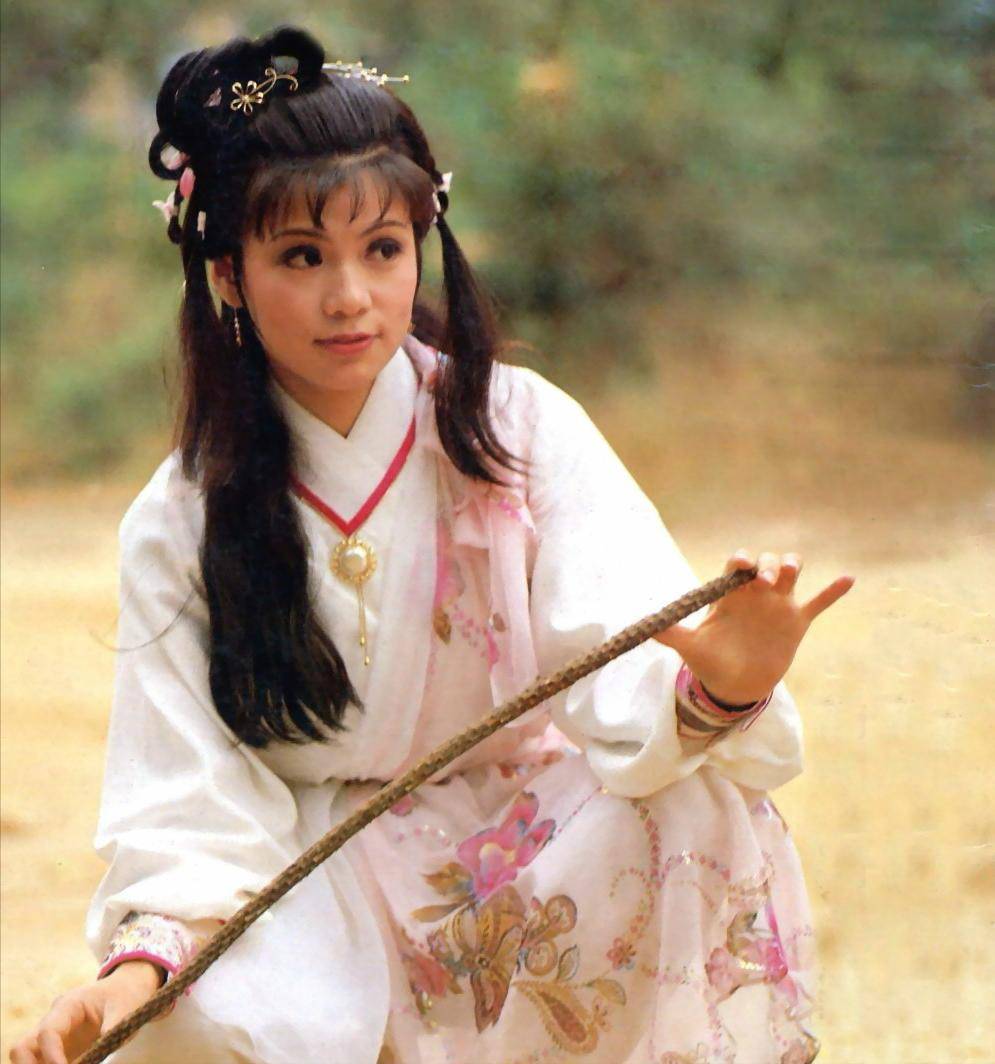 直击翁美玲葬礼,黄日华泣不成声,数万粉丝送别,粉丝高喊打死他