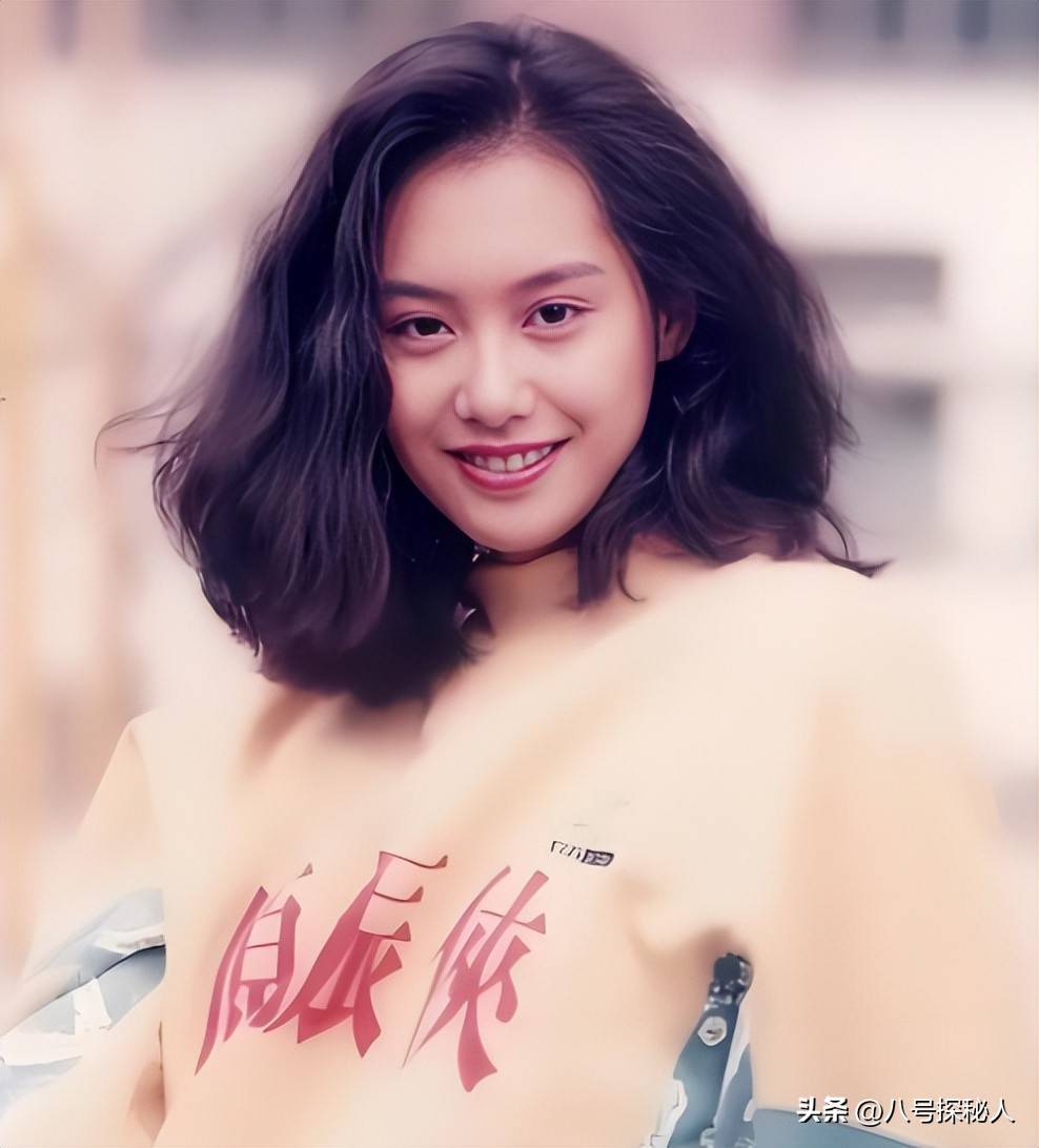 怀旧90年代港星国民女神朱茵凭3次转折改变了一生no95