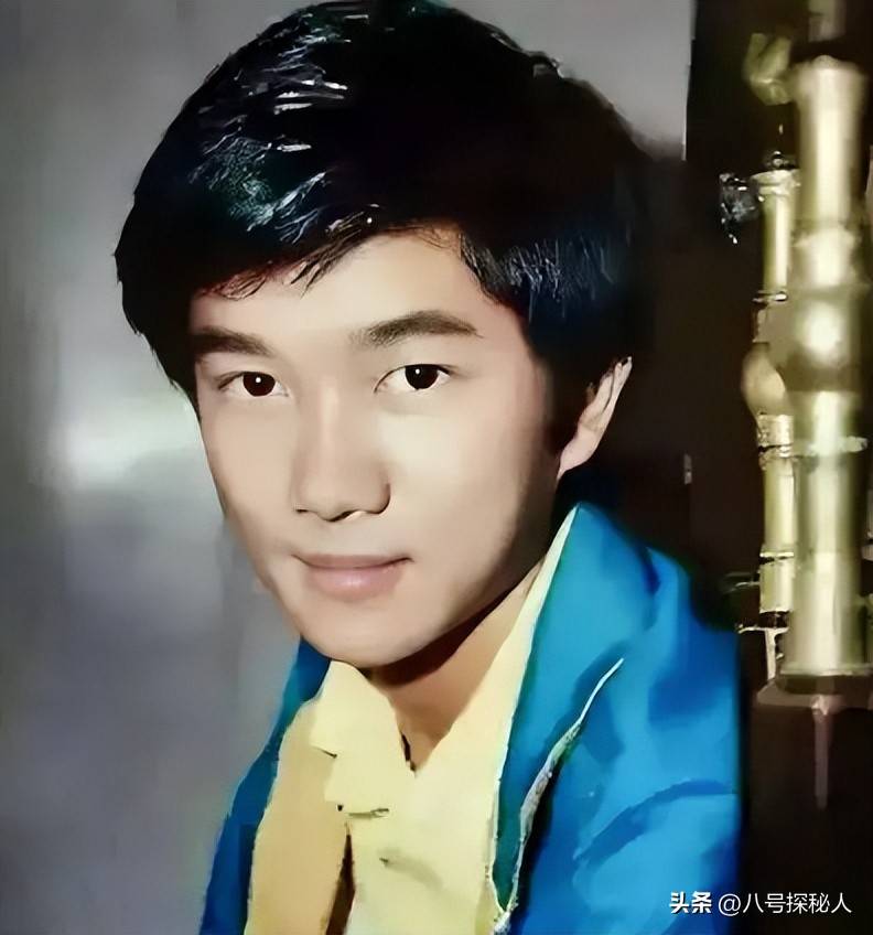 怀旧80年代港星:忧郁才子陈百强,凭3次转折改变了一生