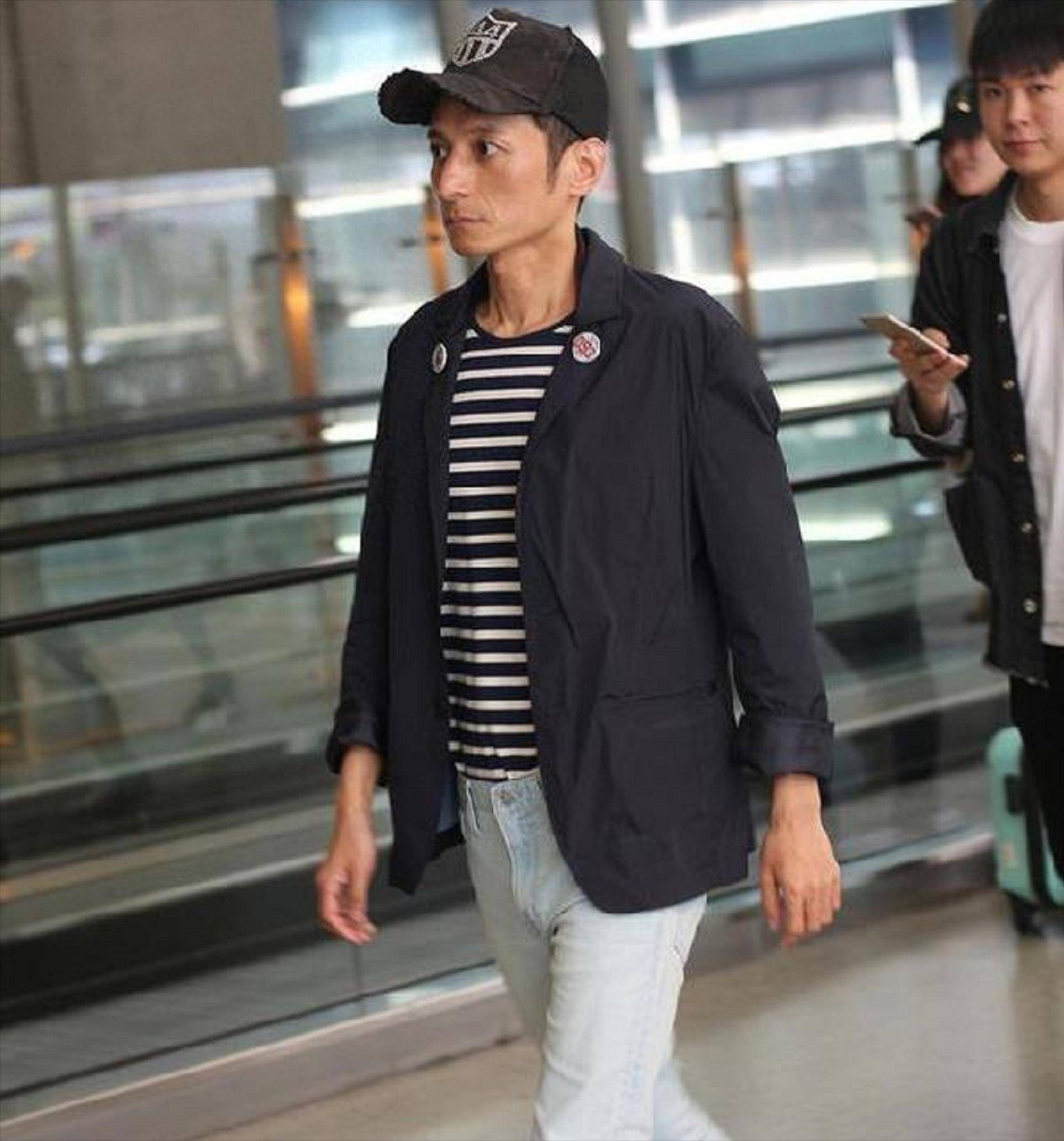 从主持人到"精神病",李维嘉消失2年,48岁现状曝光令人唏嘘