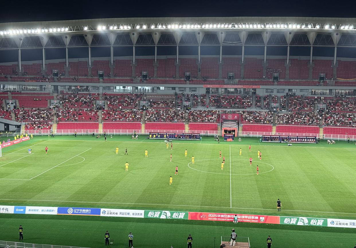 中甲联赛积分榜：重庆铜梁龙喜迎三连胜稳居前两名，广州豹落后冲超区8分