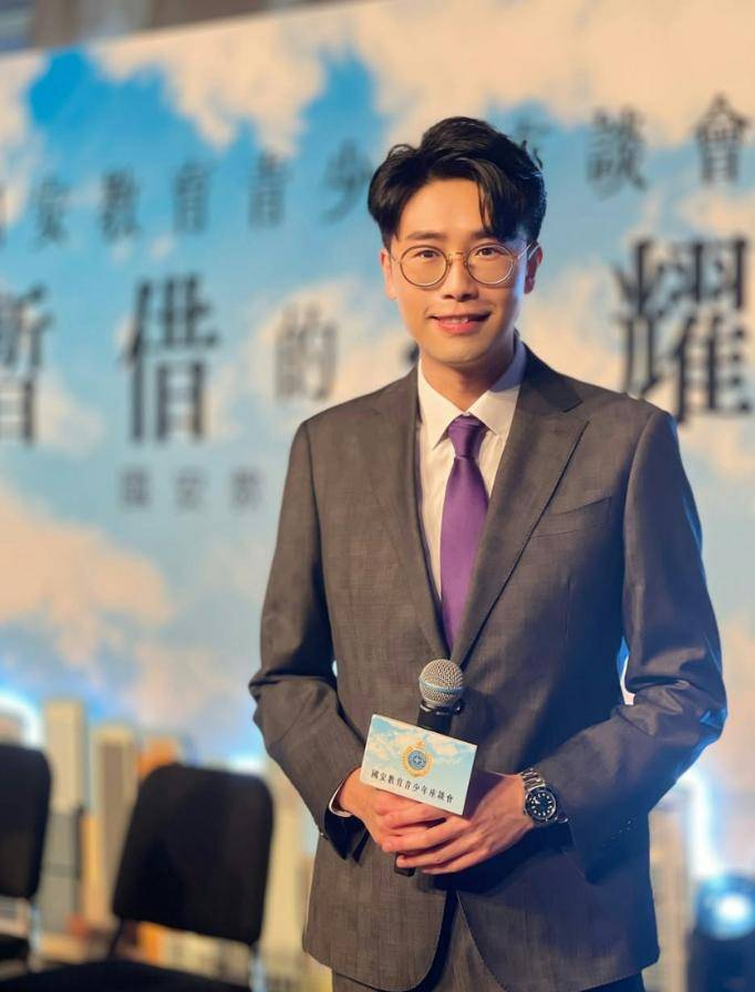 狂赞对手被批无脑,本人淡定回应