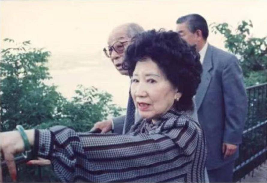 张学良最爱的女人回忆,到台湾看望少帅遭赵一荻阻拦:她看不开