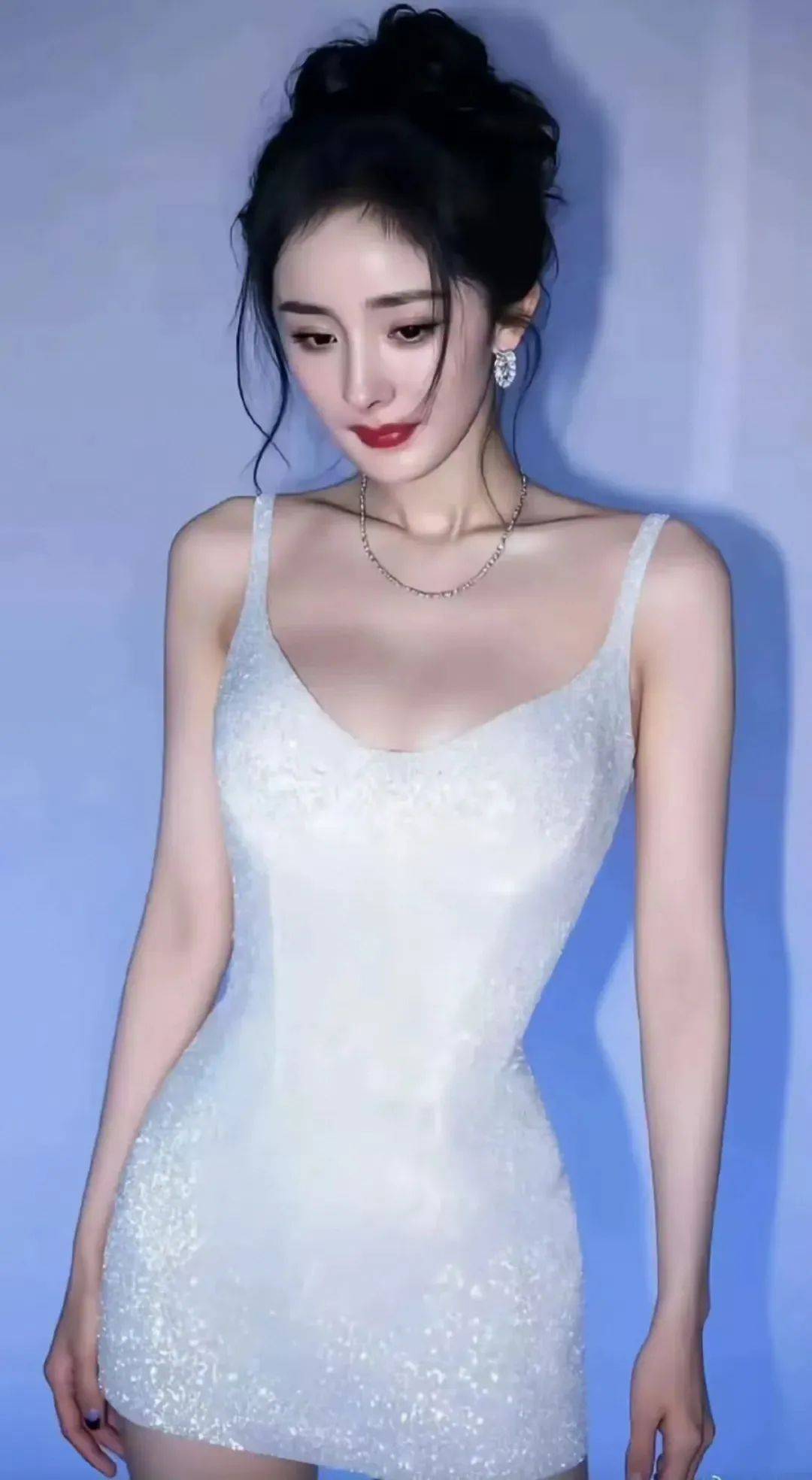 杨幂|身材曲线天花板