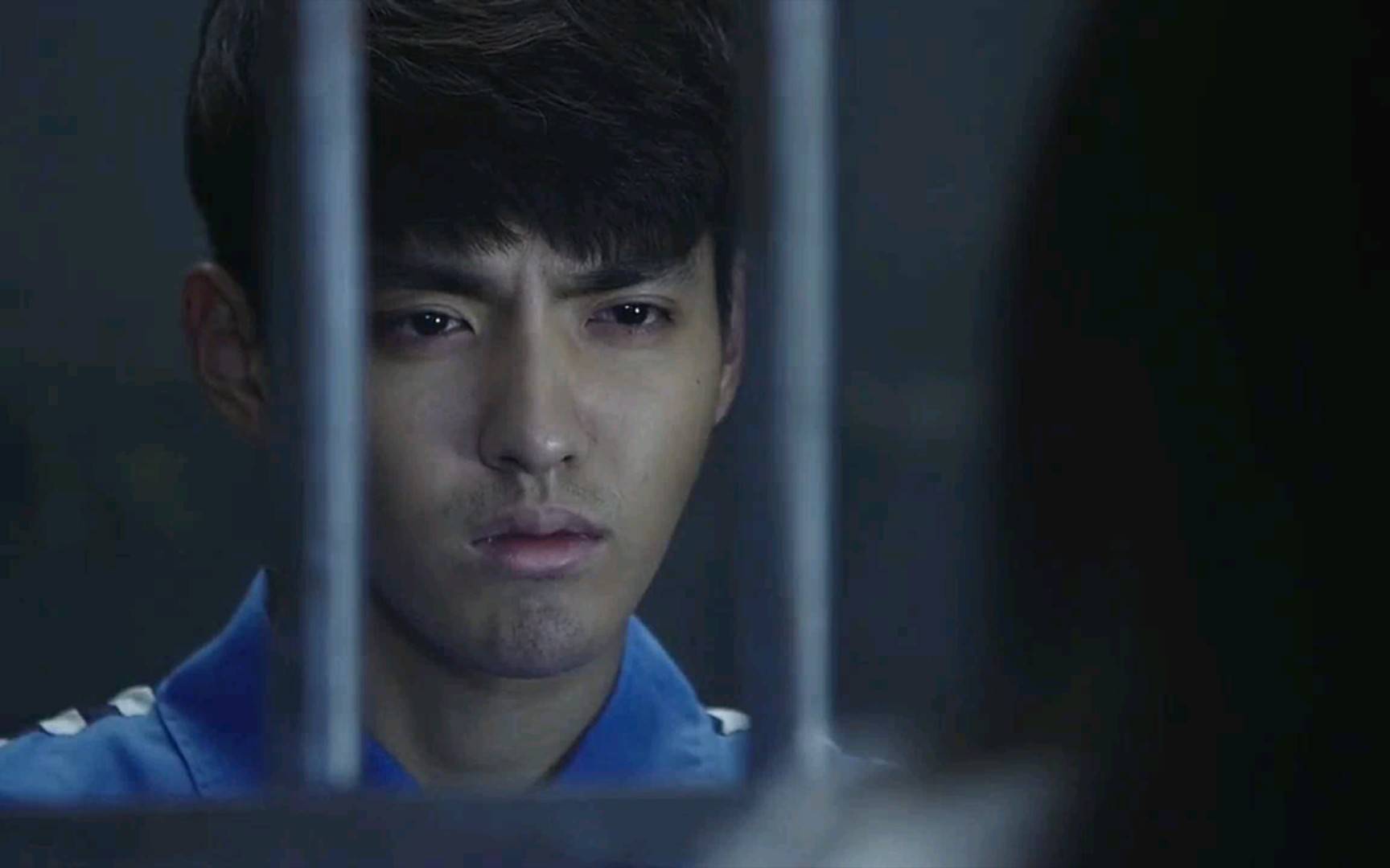 然后吴亦凡发表声明,说如果有这类行为,自己会进监狱,结果很快就应验