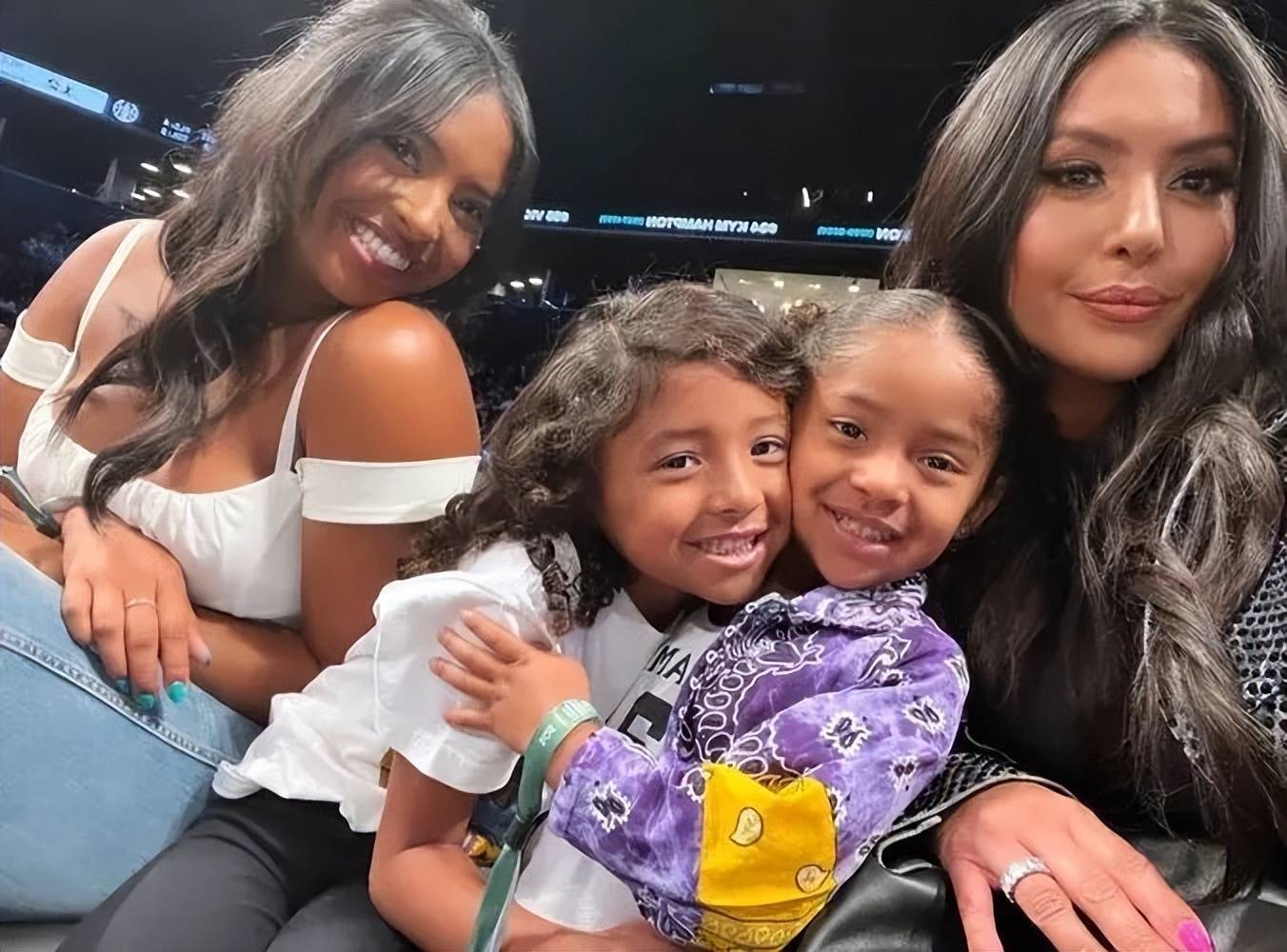 科比遗孀:手握140亿遗产,胖到200斤追求者无数,颜值稳赢卡戴珊