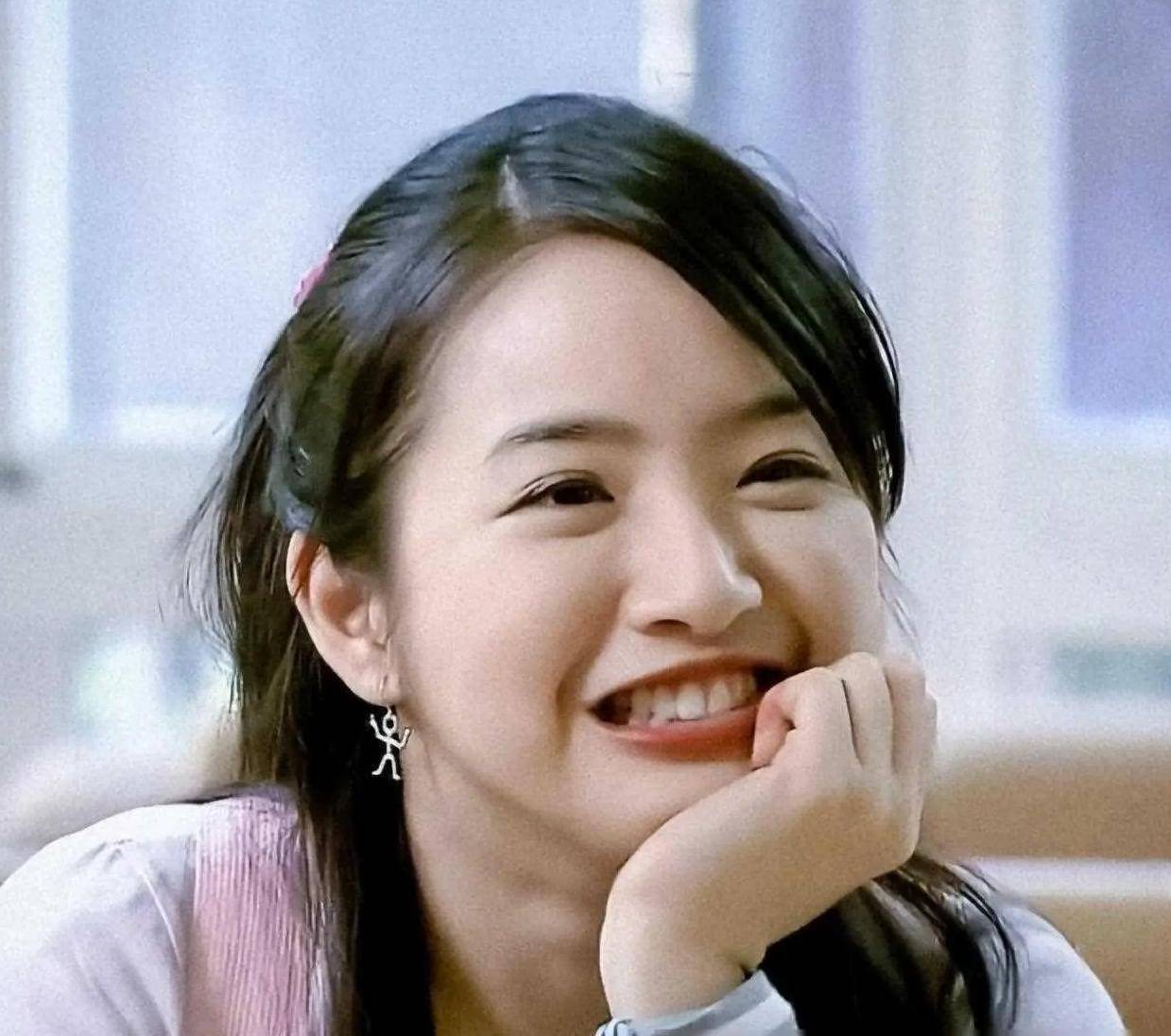 原创谁说五官立体才是美这6位大饼脸女星个个都是国色天香