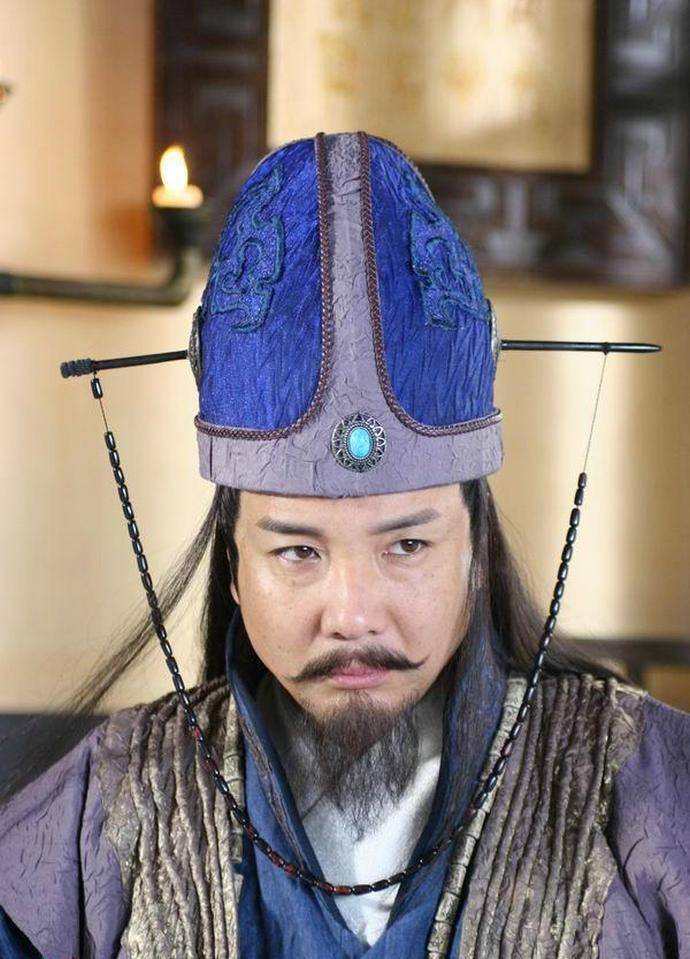 塑造过很多经典的影视角色,比如《还珠格格》里,那个武功高强的坤宁宫