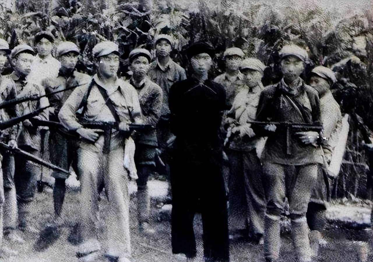 尽管她的哀求令人心碎,覃国卿却无动于衷